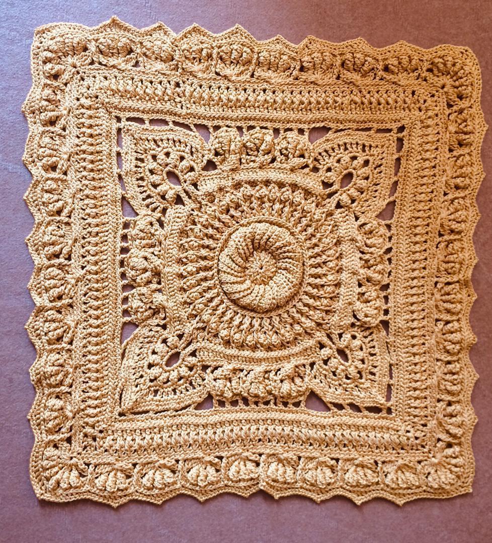 فرشینه جواهرنشان 