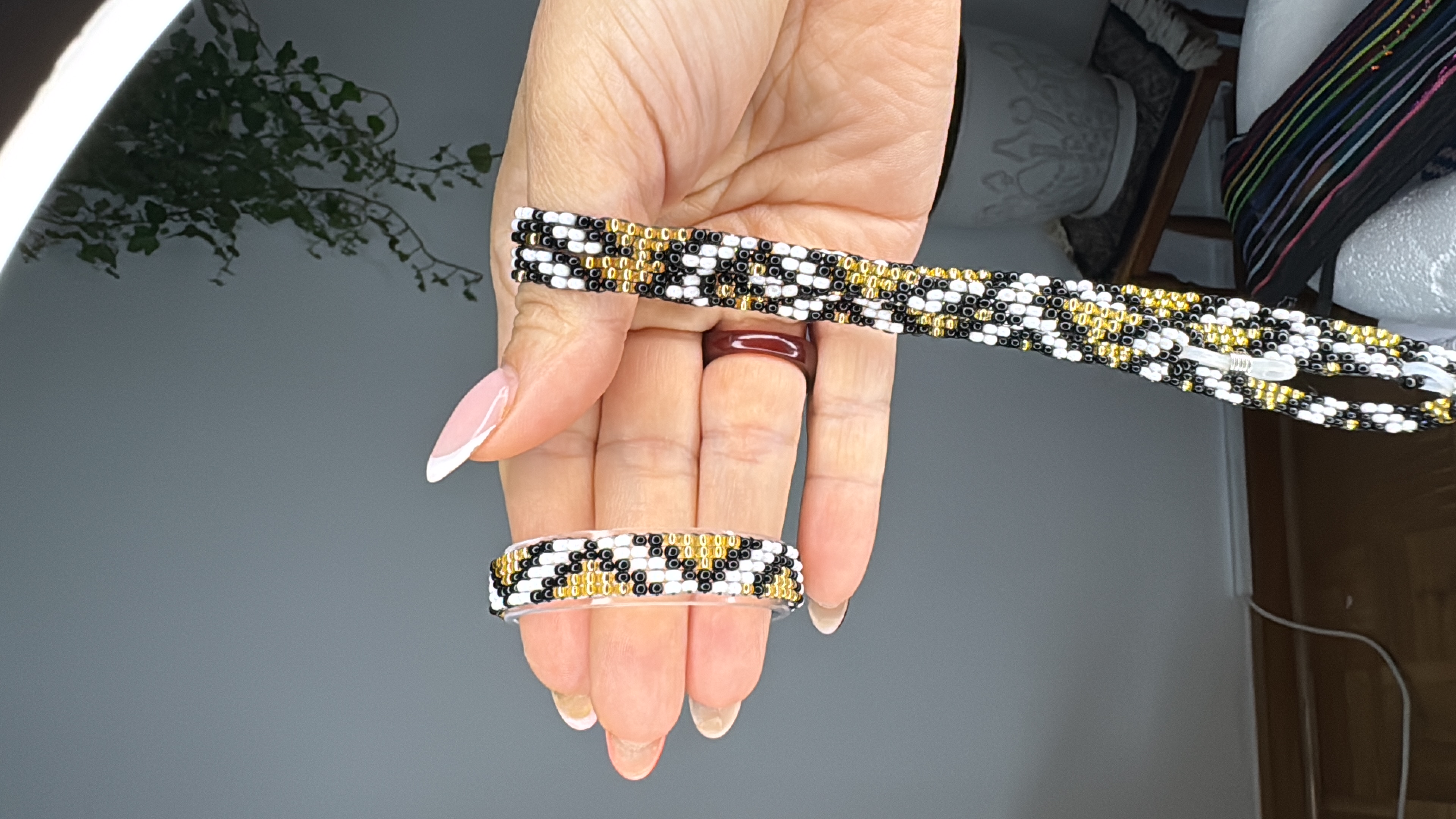 دستبند و بند عینک ست  زنانه